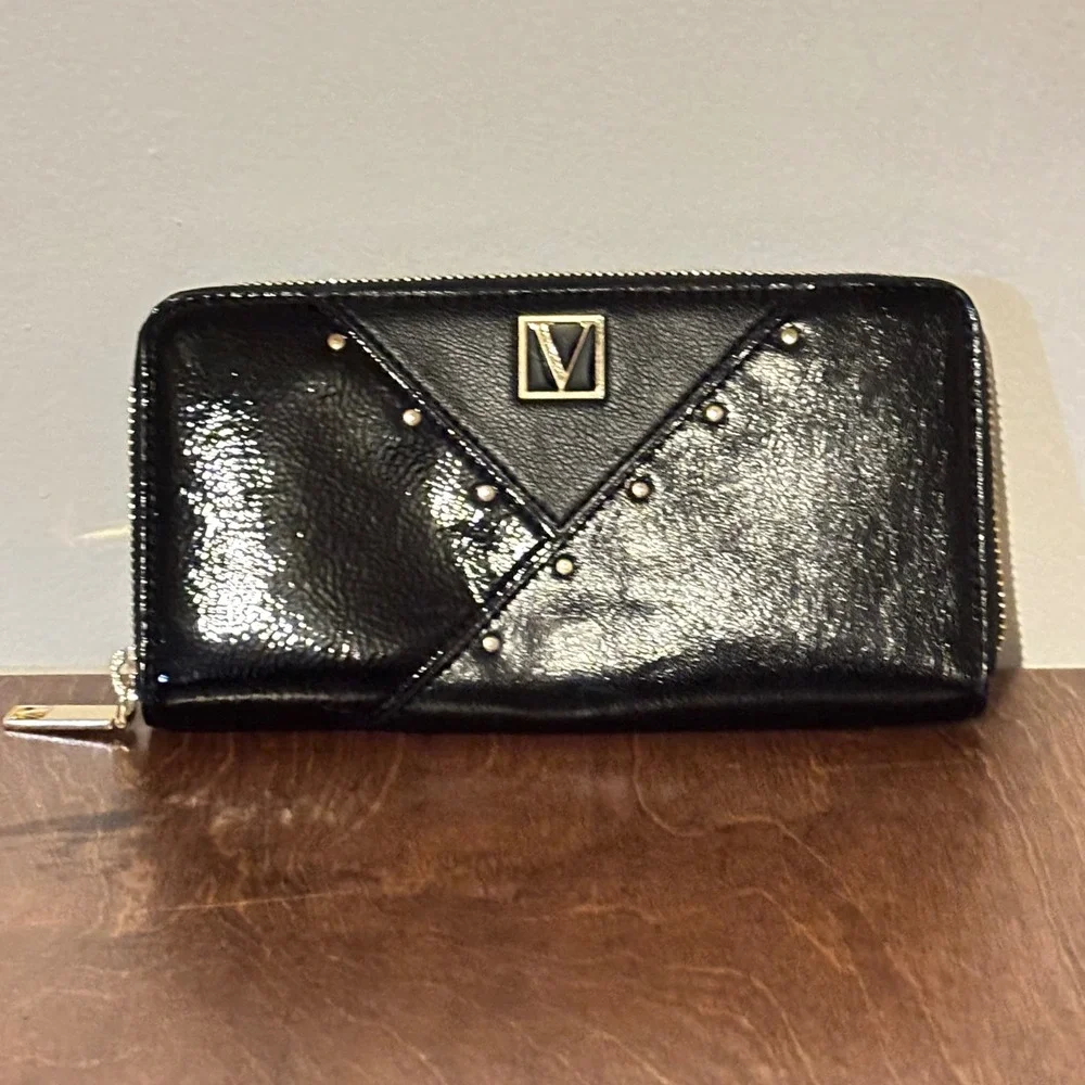 Victoria's Secret Zip Around Wallet Women OS Black Excellent - Picture 1 of 5